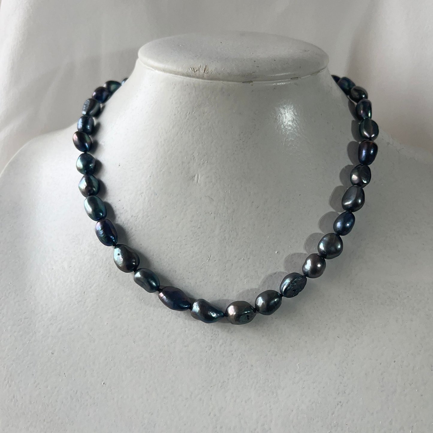 Collar de perlas gota barroca