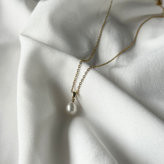 Colgante perla cultivo base dorada