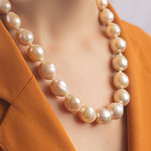 Collar perla recultivada grande