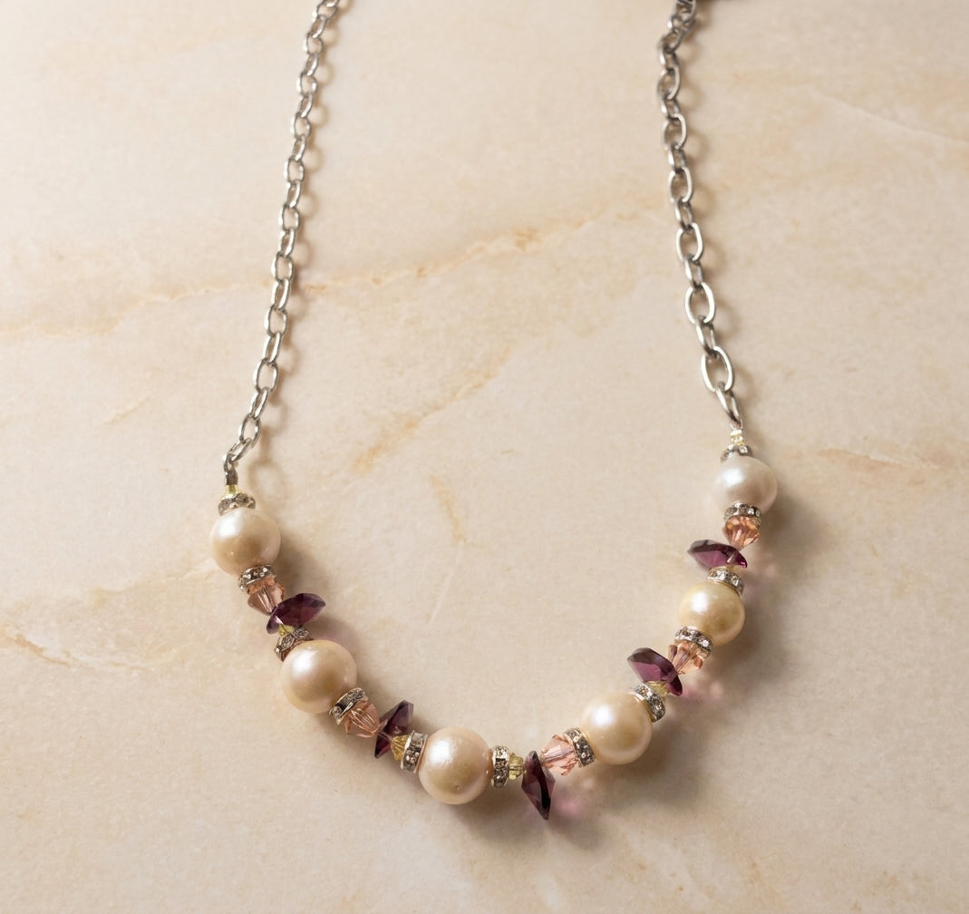 Collar Selene con perlas de cultivo de 11 mm y cristales Swarovski